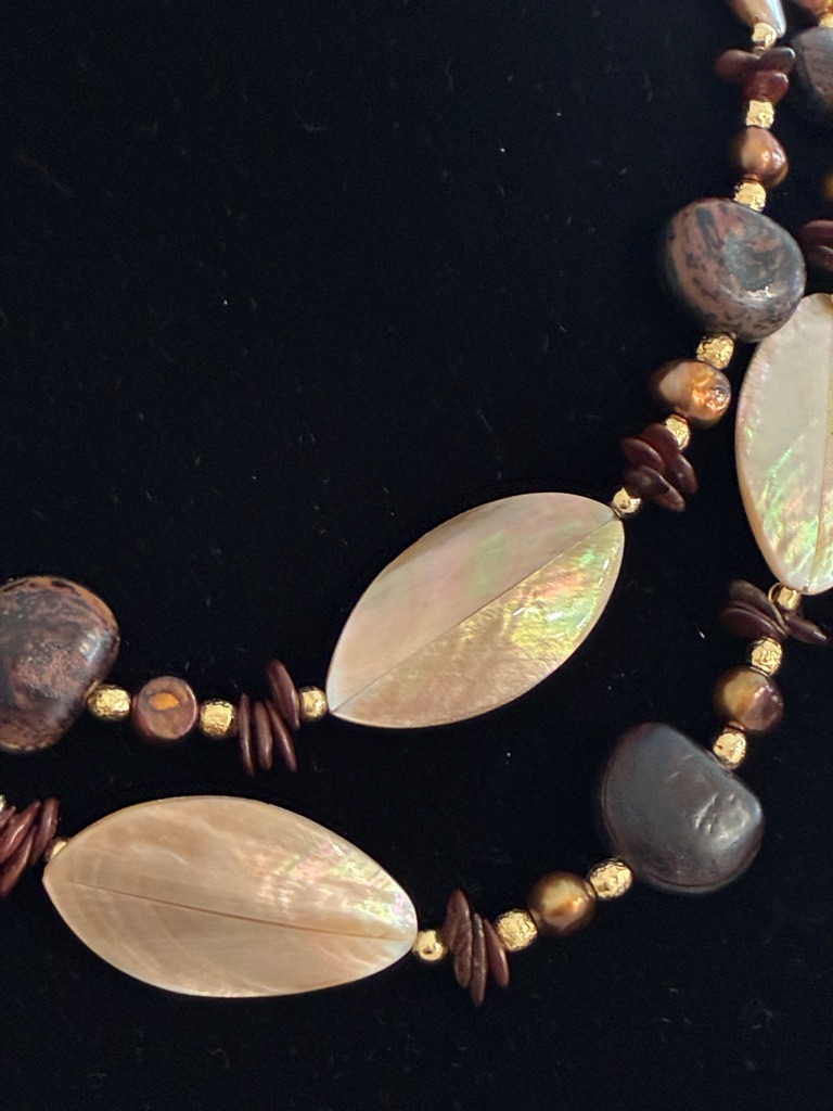 St John Jewelry-Mother Of Pearl With Coffee Bean And Gold Tone Beads From 90s 175$